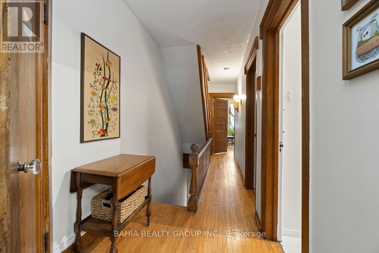 55 Parkway Avenue, Toronto, Ontario  M6R 1T6 - Photo 19 - W12908086