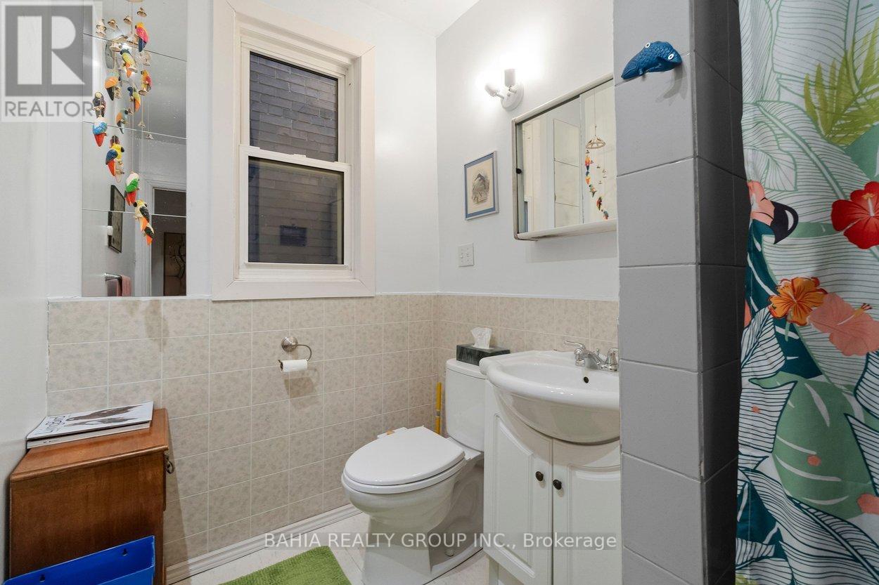 55 Parkway Avenue, Toronto, Ontario  M6R 1T6 - Photo 22 - W12908086