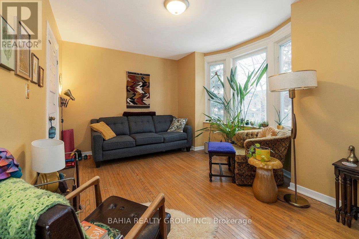 55 Parkway Avenue, Toronto, Ontario  M6R 1T6 - Photo 25 - W12908086