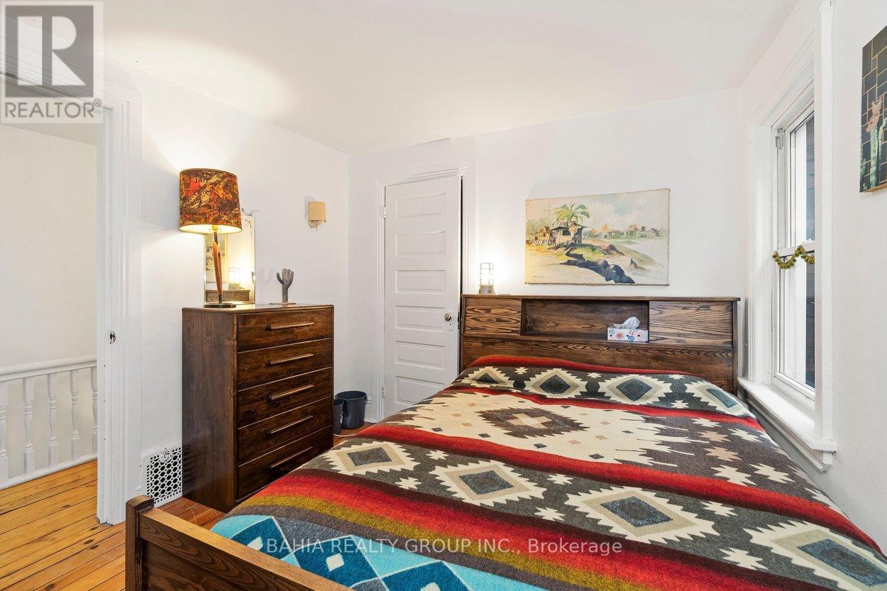 55 Parkway Avenue, Toronto, Ontario  M6R 1T6 - Photo 31 - W12908086