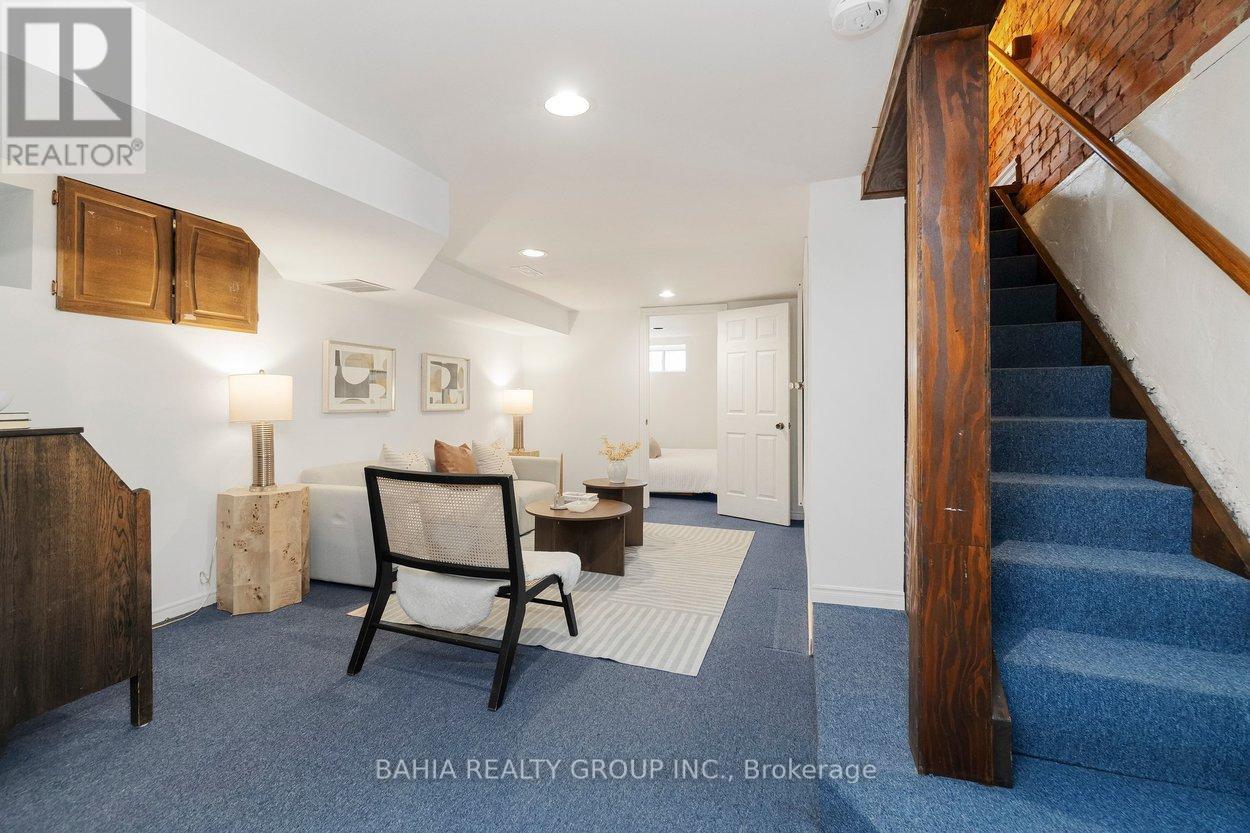 55 Parkway Avenue, Toronto, Ontario  M6R 1T6 - Photo 35 - W12908086