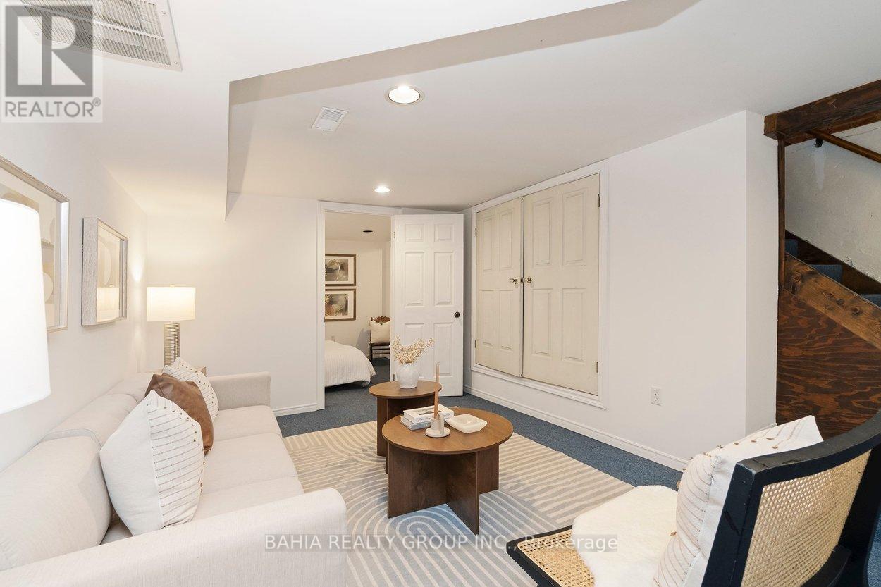 55 Parkway Avenue, Toronto, Ontario  M6R 1T6 - Photo 37 - W12908086