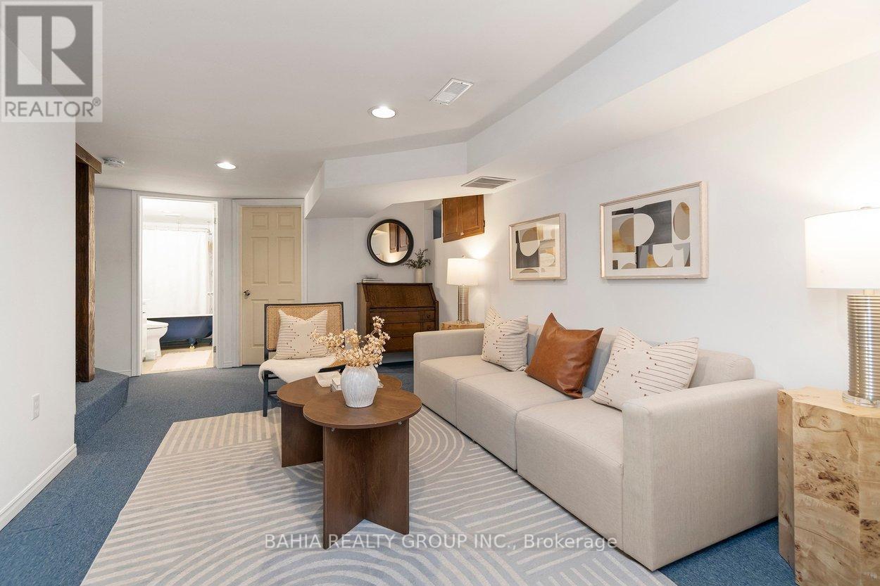 55 Parkway Avenue, Toronto, Ontario  M6R 1T6 - Photo 38 - W12908086