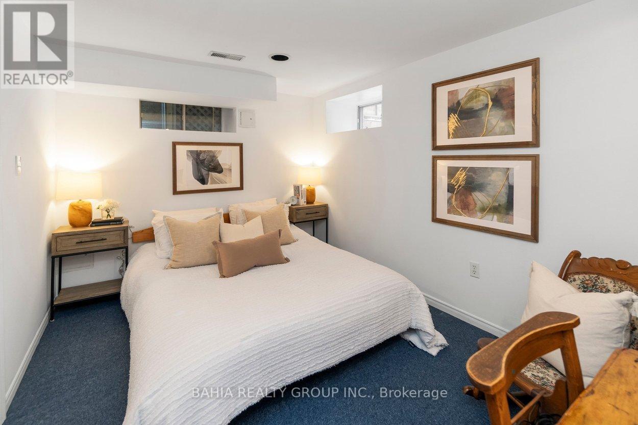 55 Parkway Avenue, Toronto, Ontario  M6R 1T6 - Photo 39 - W12908086