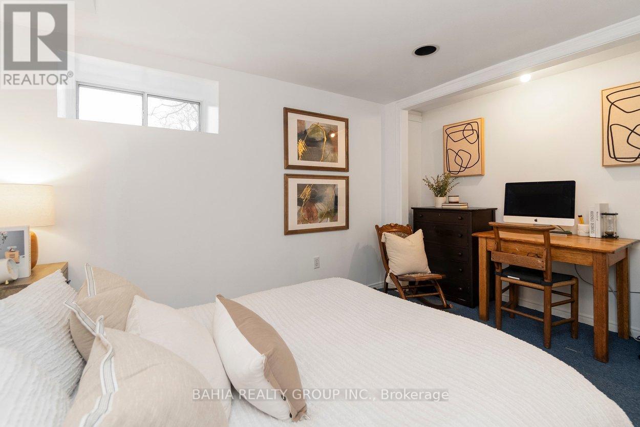 55 Parkway Avenue, Toronto, Ontario  M6R 1T6 - Photo 40 - W12908086