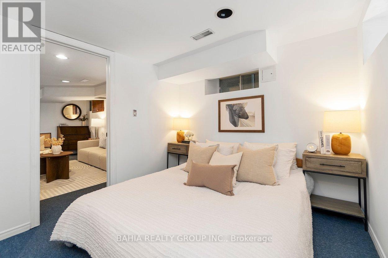 55 Parkway Avenue, Toronto, Ontario  M6R 1T6 - Photo 41 - W12908086