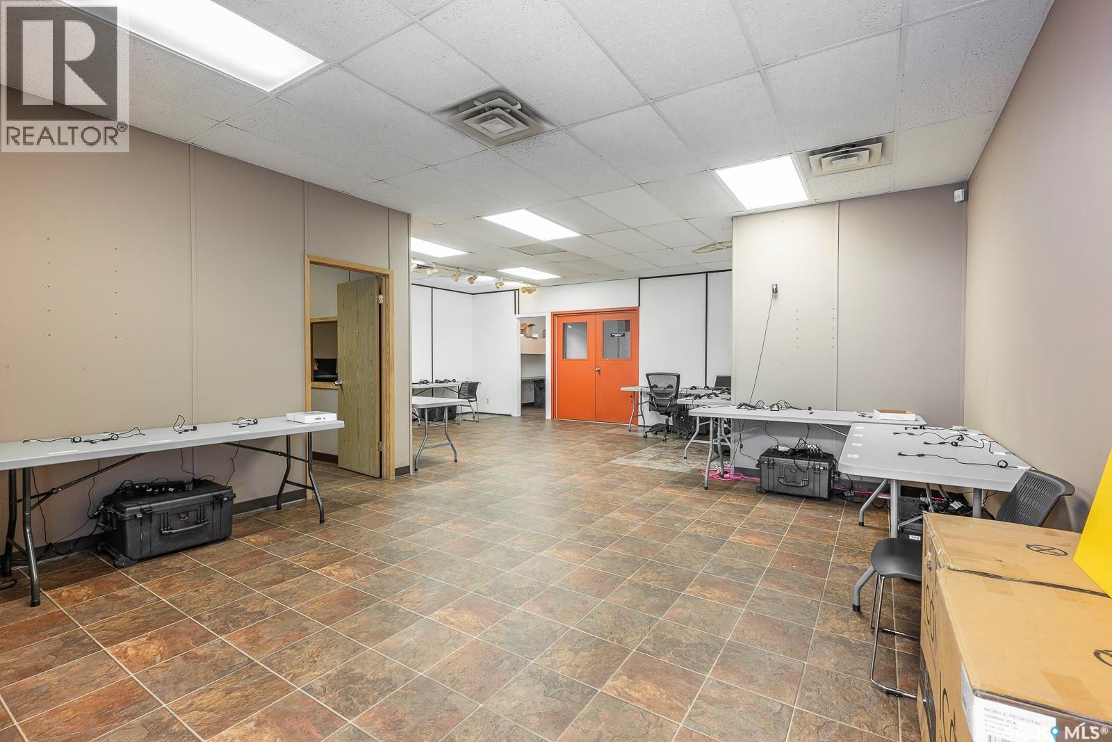 1743 Mcara Street, Regina, Saskatchewan  S4N 6H5 - Photo 3 - SK031020