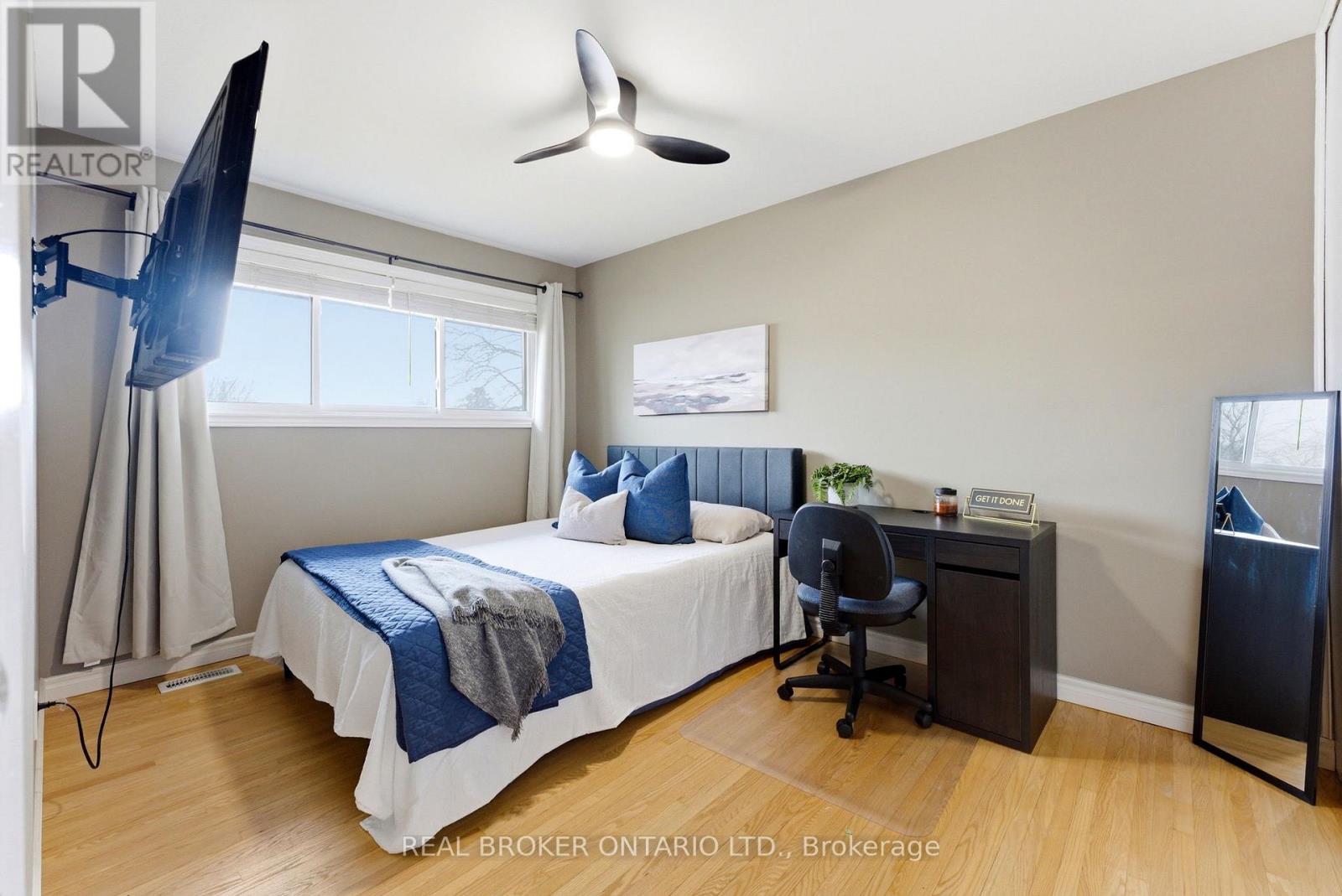 300 Stonybrook Drive, Kitchener, Ontario  N2M 4M2 - Photo 16 - X12908030