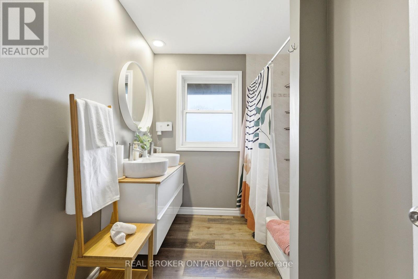 300 Stonybrook Drive, Kitchener, Ontario  N2M 4M2 - Photo 21 - X12908030