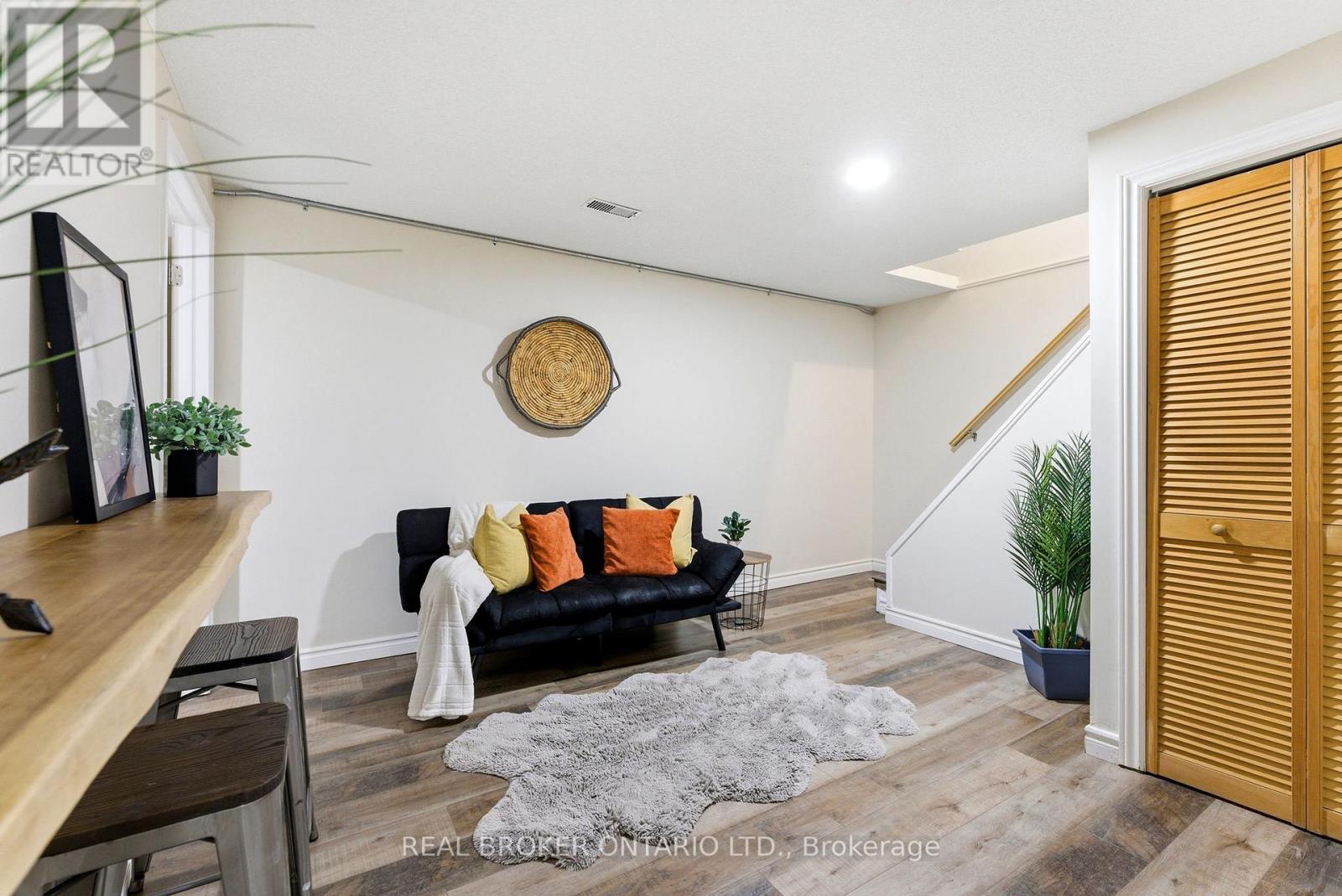 300 Stonybrook Drive, Kitchener, Ontario  N2M 4M2 - Photo 24 - X12908030