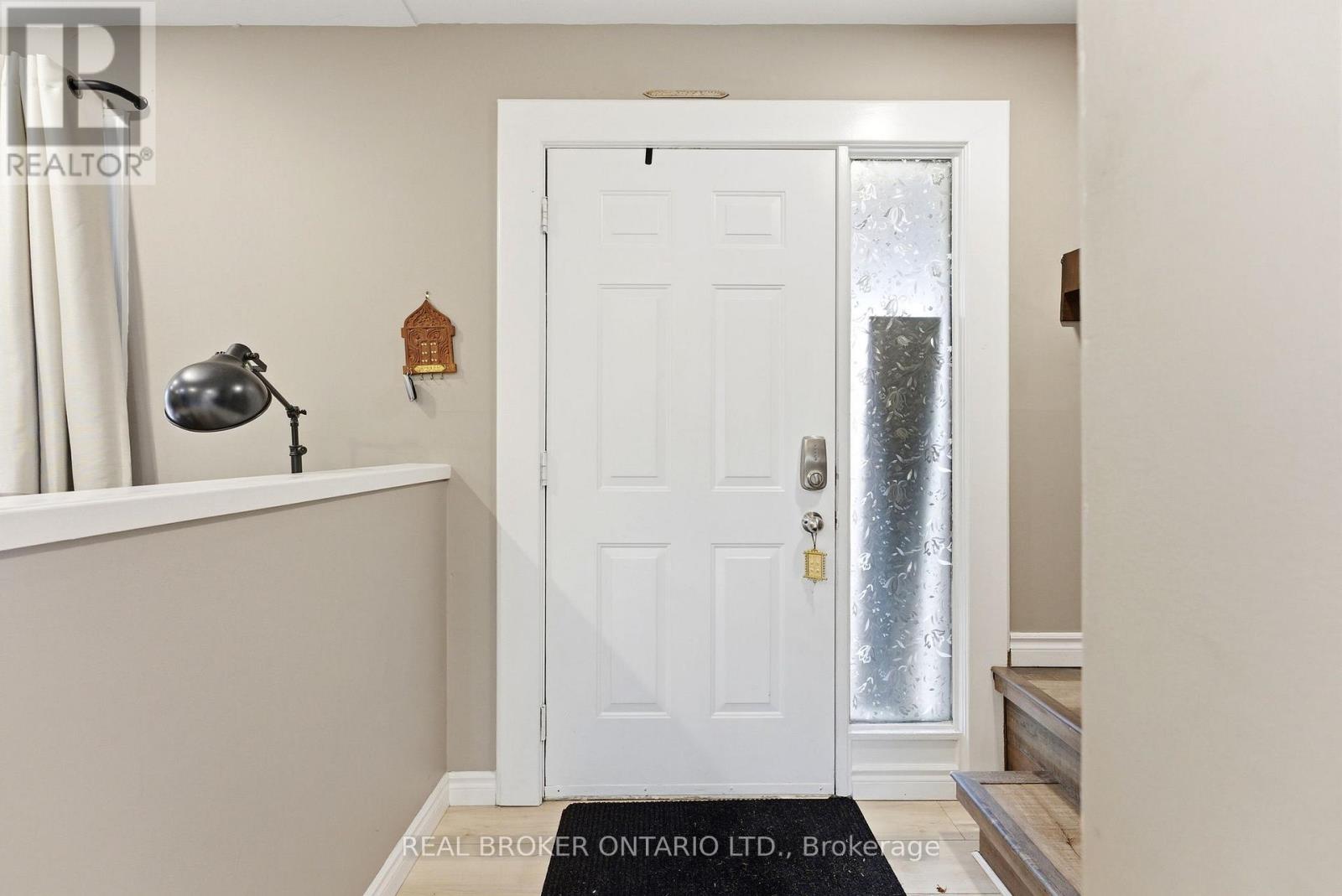300 Stonybrook Drive, Kitchener, Ontario  N2M 4M2 - Photo 4 - X12908030