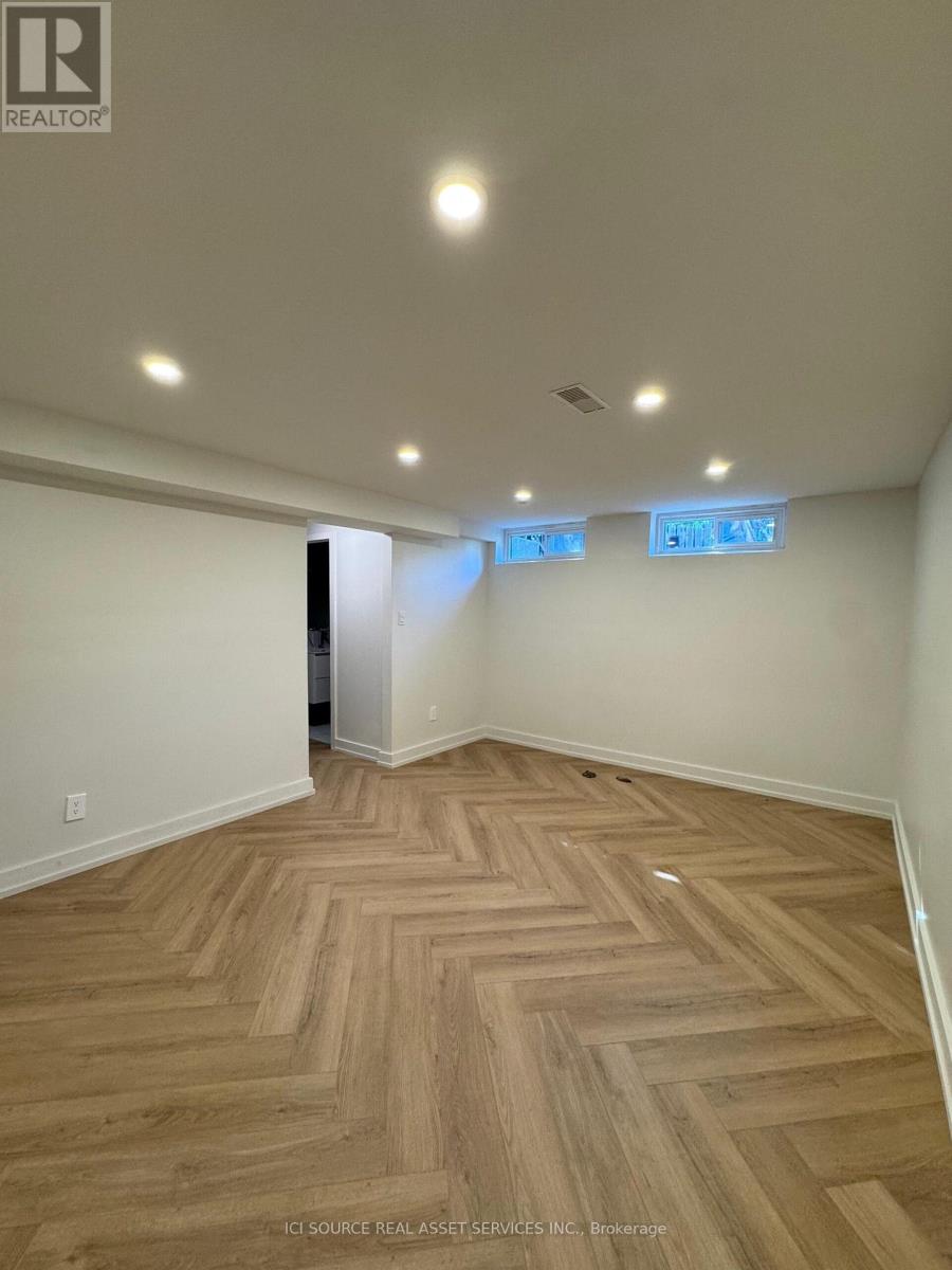 10 - 914 Mohawk Road E, Hamilton, Ontario  L8T 2R8 - Photo 25 - X12908052