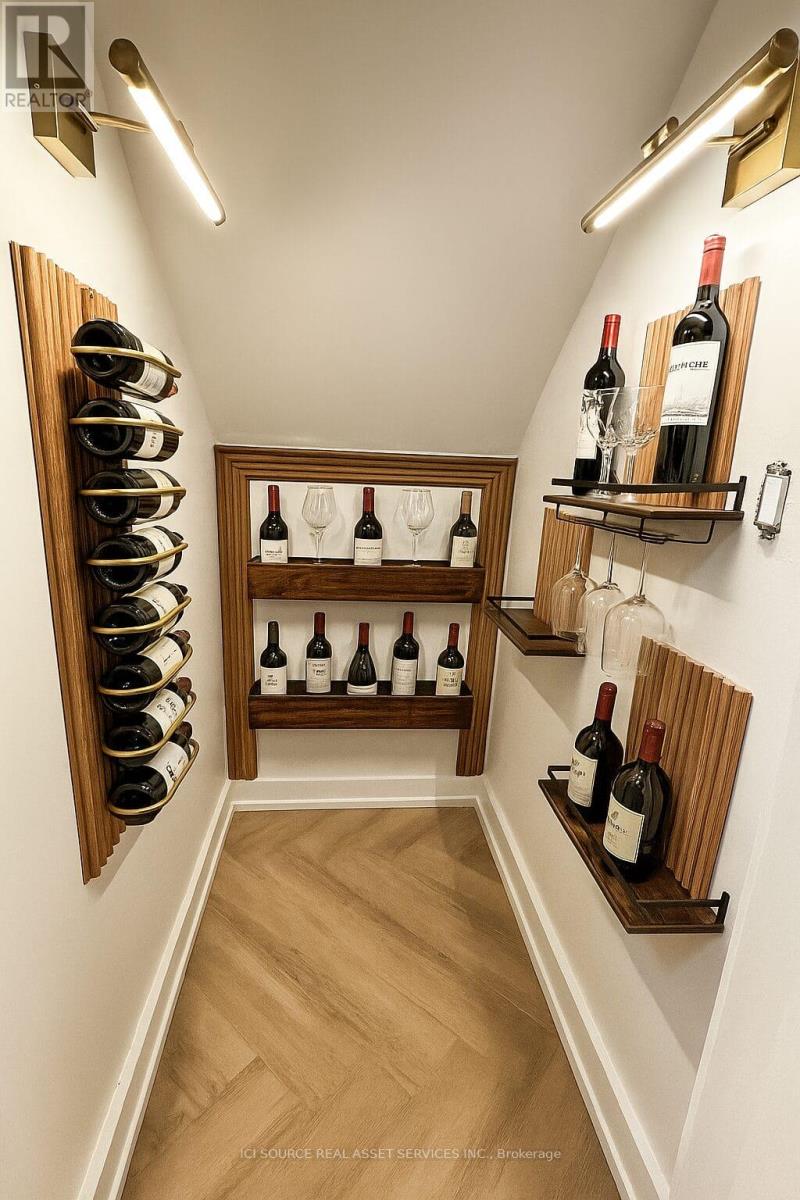 10 - 914 Mohawk Road E, Hamilton, Ontario  L8T 2R8 - Photo 27 - X12908052