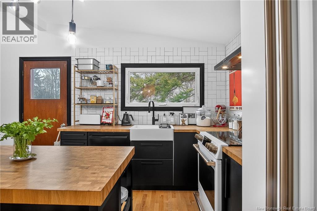 17 Iona Avenue, Rothesay, New Brunswick  E2E 3H8 - Photo 17 - NB135194