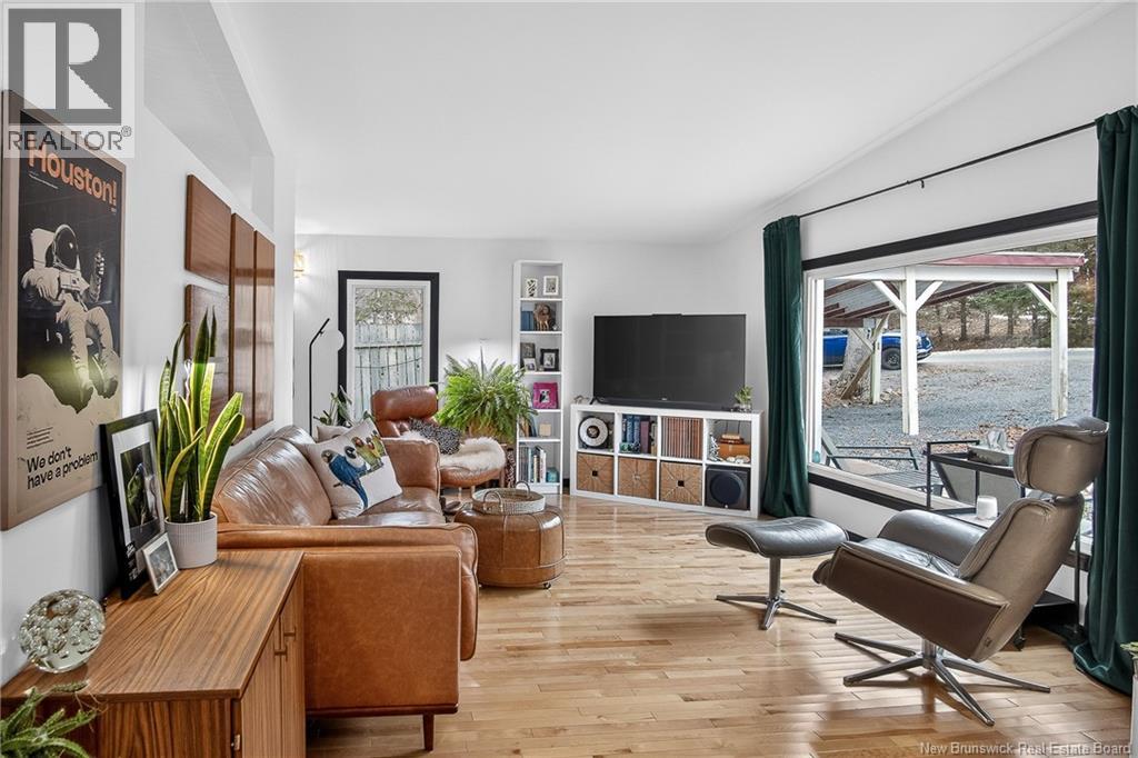 17 Iona Avenue, Rothesay, New Brunswick  E2E 3H8 - Photo 5 - NB135194