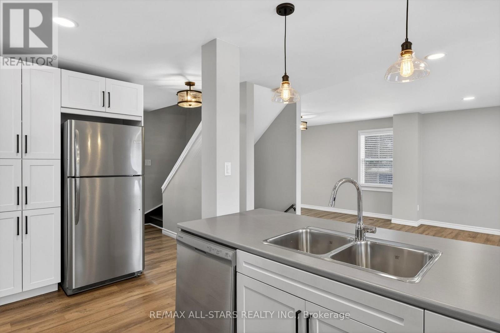 480 Harden Crescent, Cobourg, Ontario  K9A 1Z9 - Photo 5 - X12908136