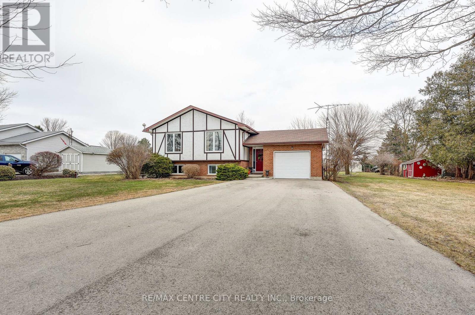 312306 Dereham Line, South-West Oxford, Ontario  N4G 4G8 - Photo 3 - X12908140