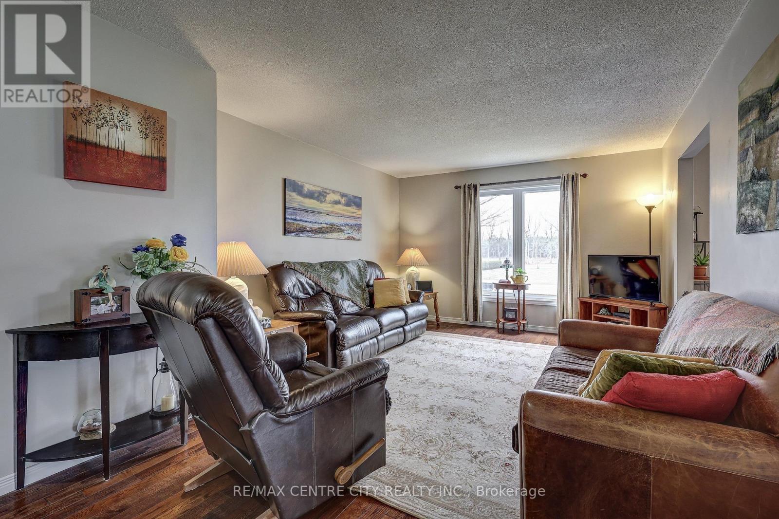 312306 Dereham Line, South-West Oxford, Ontario  N4G 4G8 - Photo 6 - X12908140