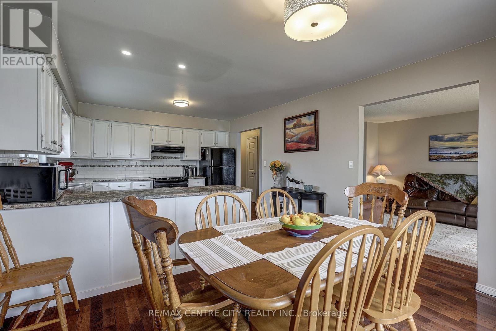 312306 Dereham Line, South-West Oxford, Ontario  N4G 4G8 - Photo 8 - X12908140