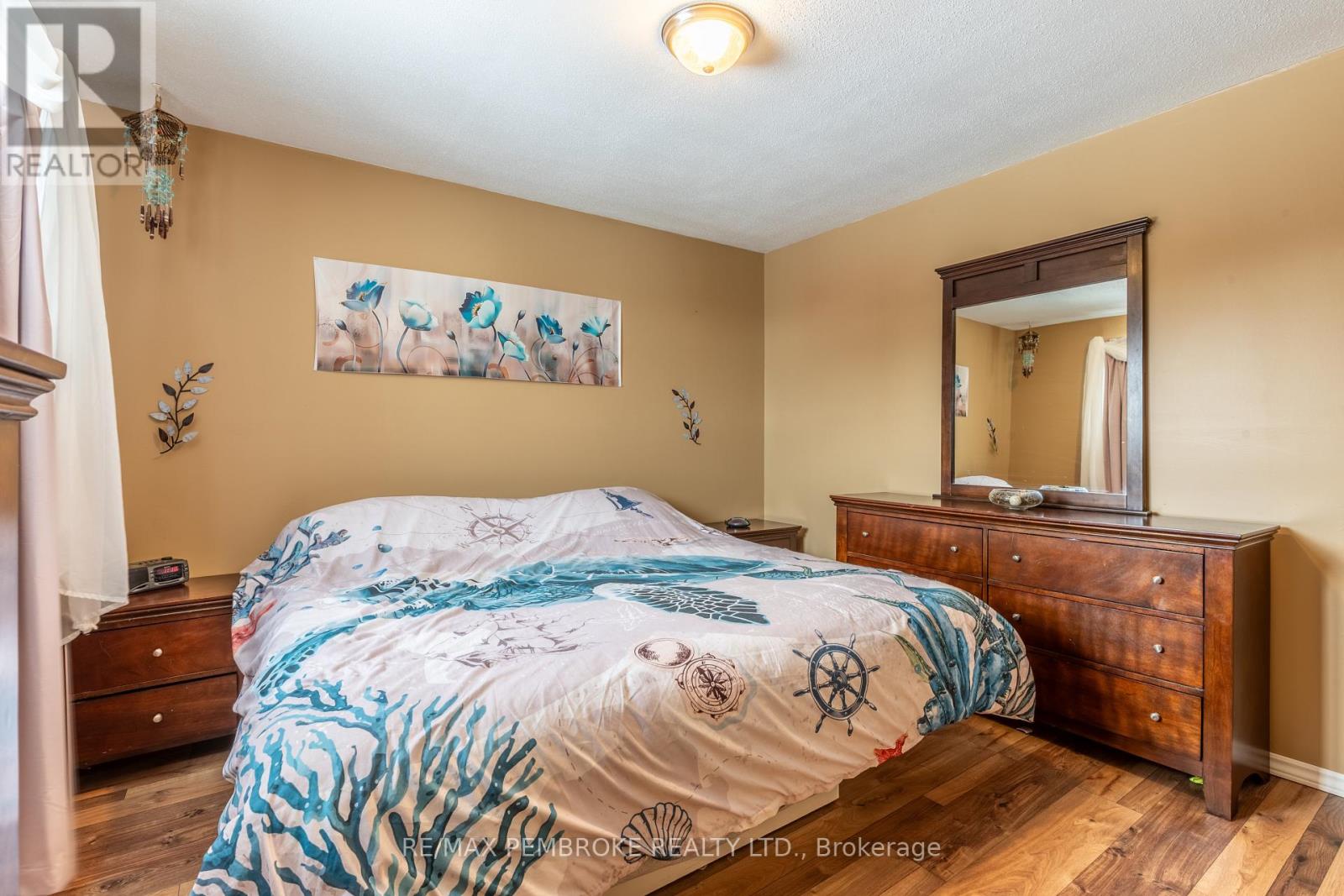 48 Selkirk Street, Petawawa, Ontario  K8H 1P2 - Photo 24 - X12908128