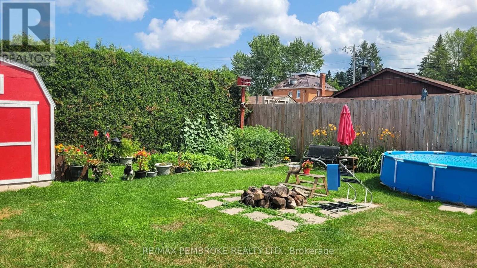 48 Selkirk Street, Petawawa, Ontario  K8H 1P2 - Photo 3 - X12908128