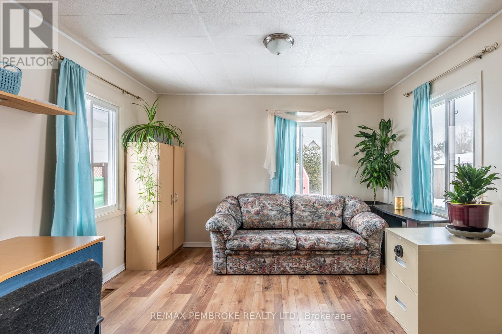 48 Selkirk Street, Petawawa, Ontario  K8H 1P2 - Photo 30 - X12908128