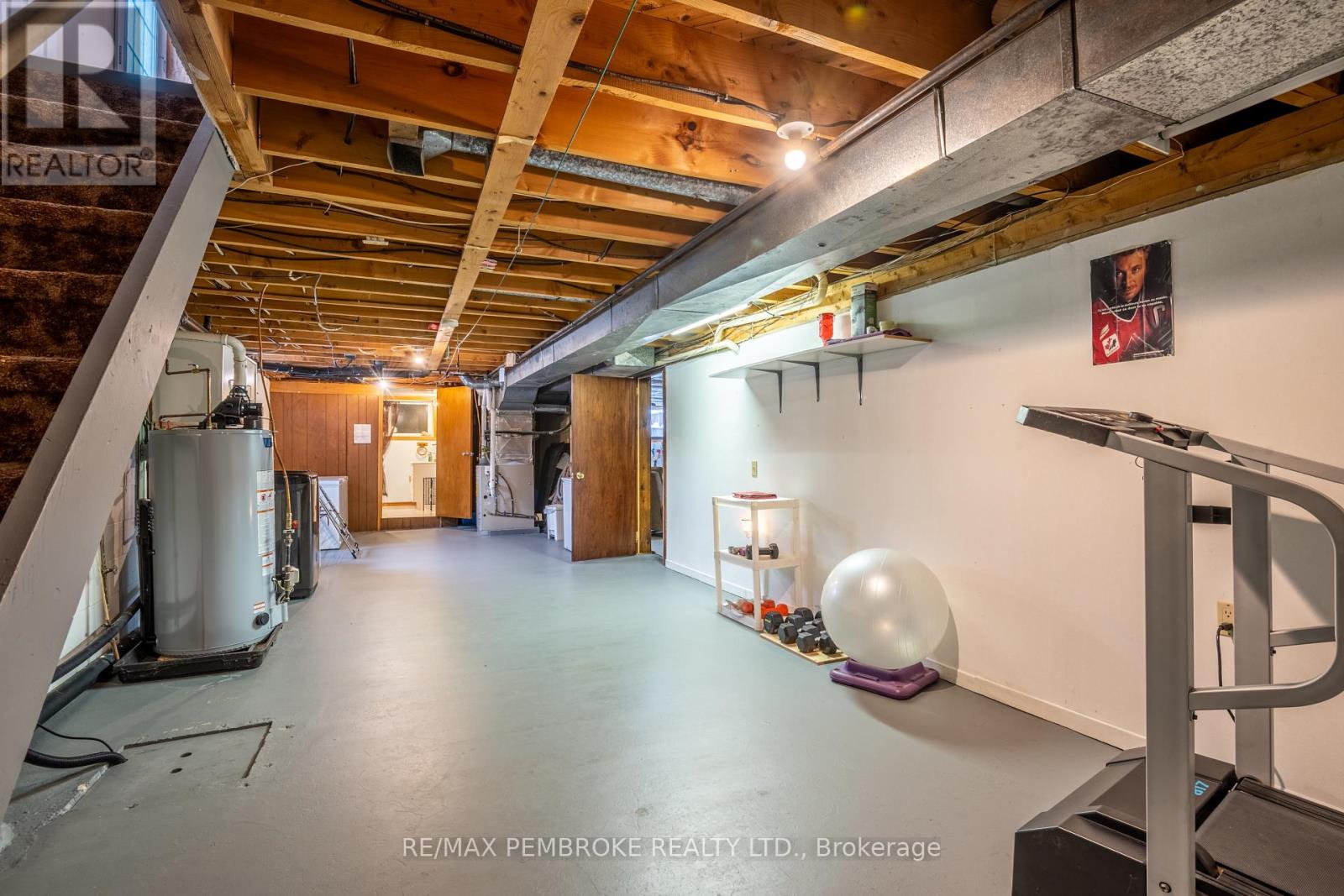 48 Selkirk Street, Petawawa, Ontario  K8H 1P2 - Photo 33 - X12908128