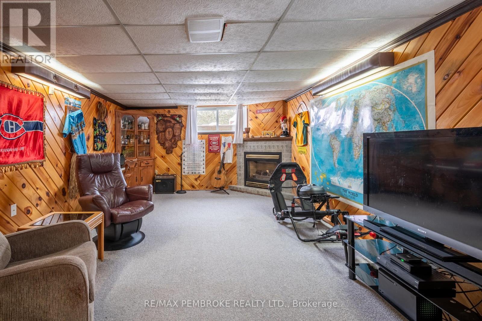 48 Selkirk Street, Petawawa, Ontario  K8H 1P2 - Photo 38 - X12908128