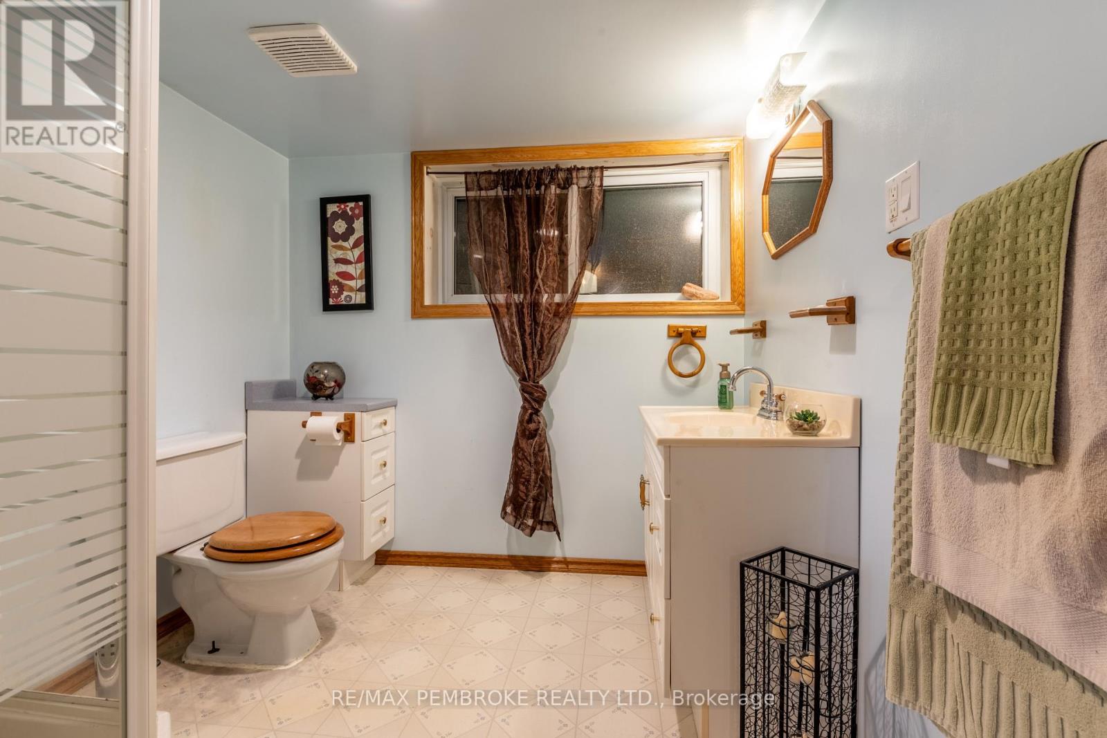 48 Selkirk Street, Petawawa, Ontario  K8H 1P2 - Photo 39 - X12908128