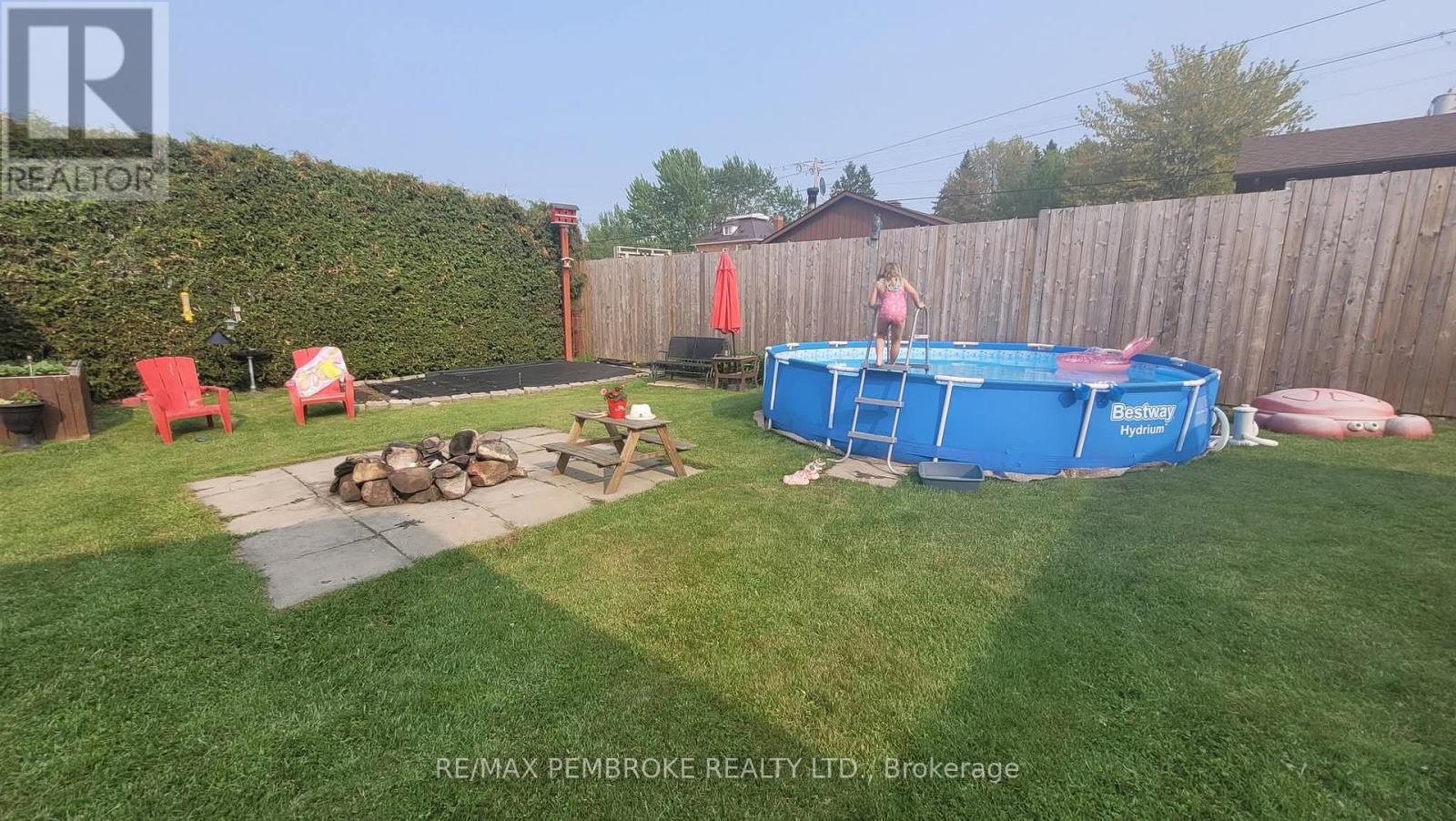 48 Selkirk Street, Petawawa, Ontario  K8H 1P2 - Photo 42 - X12908128