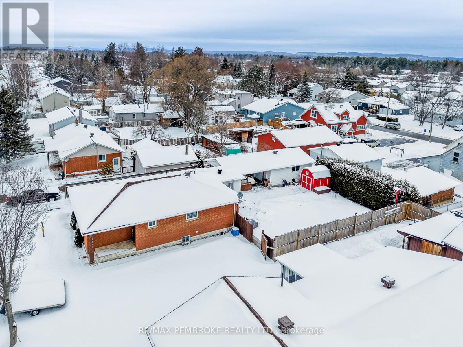 48 Selkirk Street, Petawawa, Ontario  K8H 1P2 - Photo 47 - X12908128