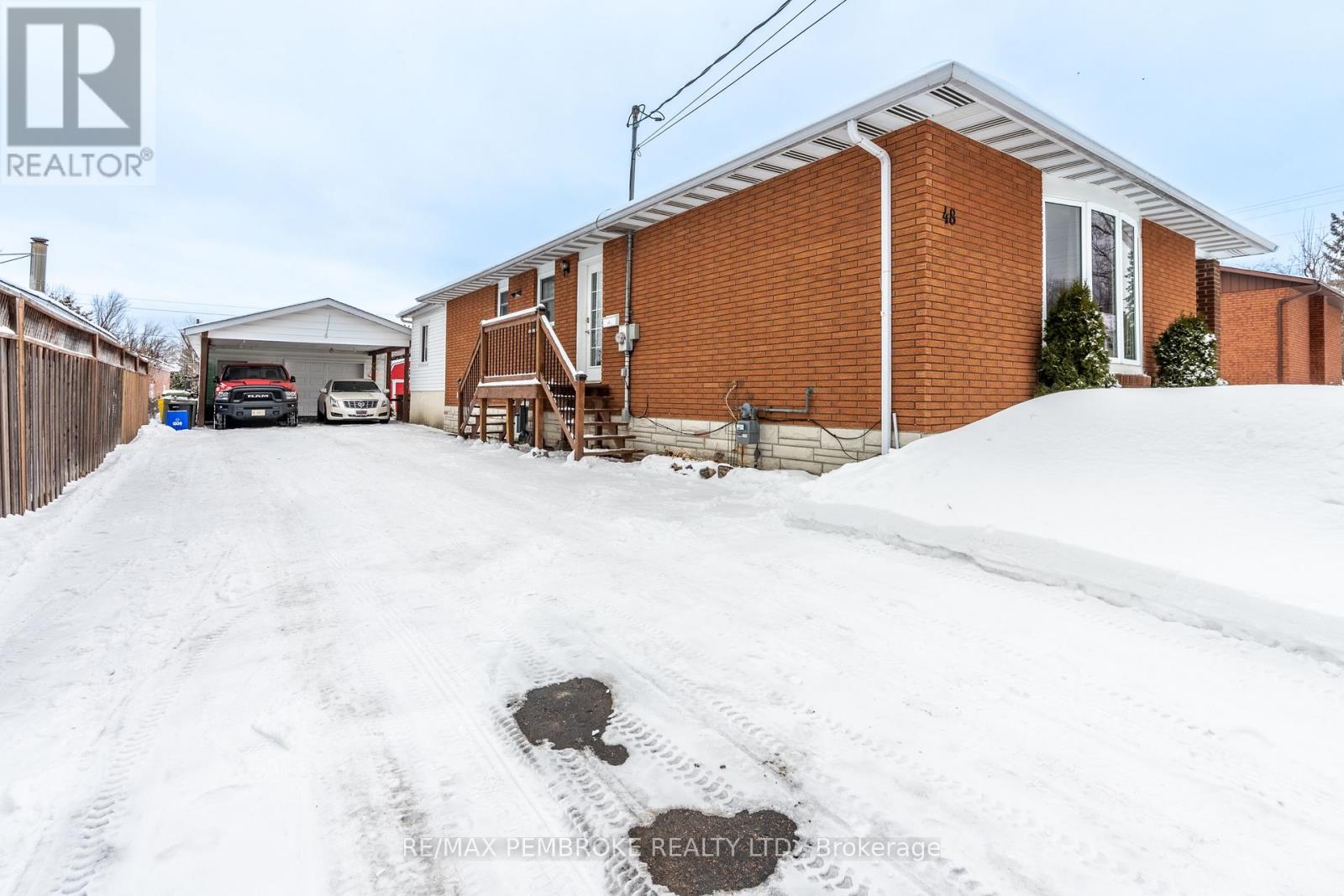 48 Selkirk Street, Petawawa, Ontario  K8H 1P2 - Photo 5 - X12908128