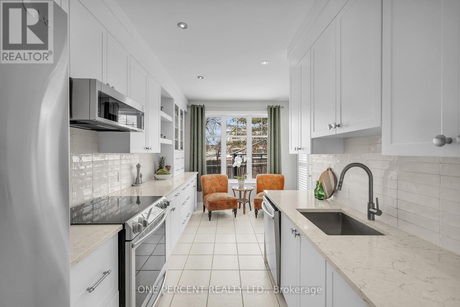 411 Cache Bay Crescent, Ottawa, Ontario  K1T 4H3 - Photo 13 - X12908148