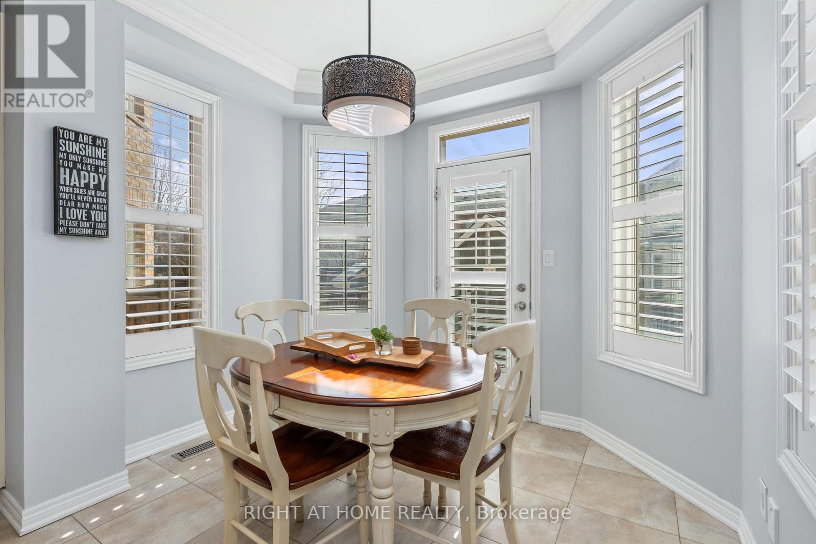 2230 Kwinter Road, Oakville, Ontario  L6M 0G1 - Photo 19 - W12881834