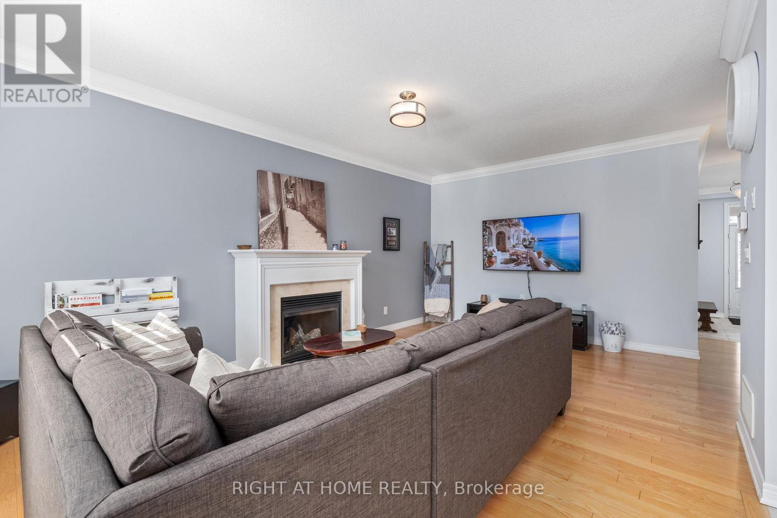 2230 Kwinter Road, Oakville, Ontario  L6M 0G1 - Photo 12 - W12881834