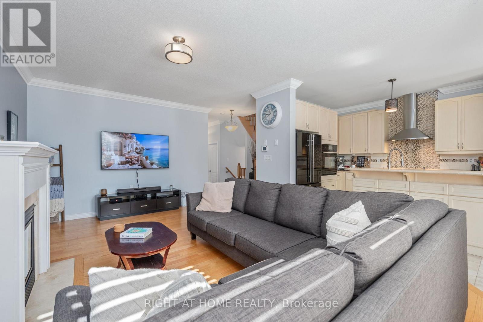 2230 Kwinter Road, Oakville, Ontario  L6M 0G1 - Photo 14 - W12881834