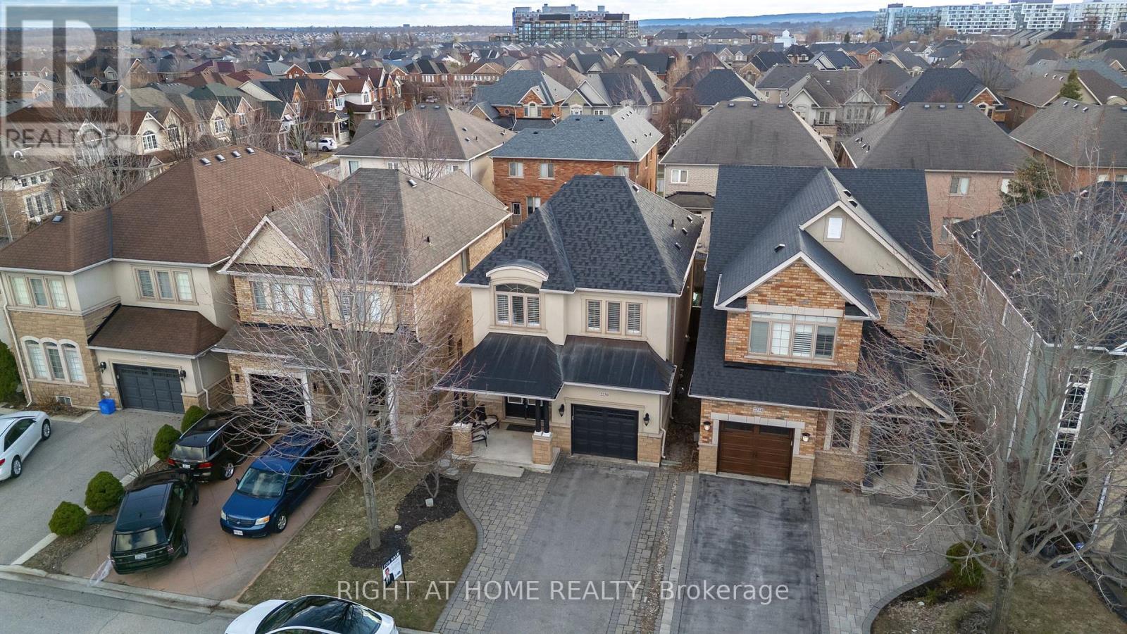 2230 Kwinter Road, Oakville, Ontario  L6M 0G1 - Photo 5 - W12881834