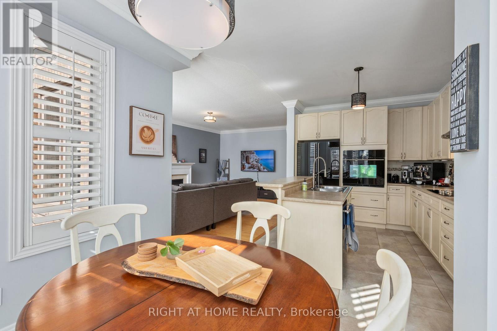 2230 Kwinter Road, Oakville, Ontario  L6M 0G1 - Photo 20 - W12881834