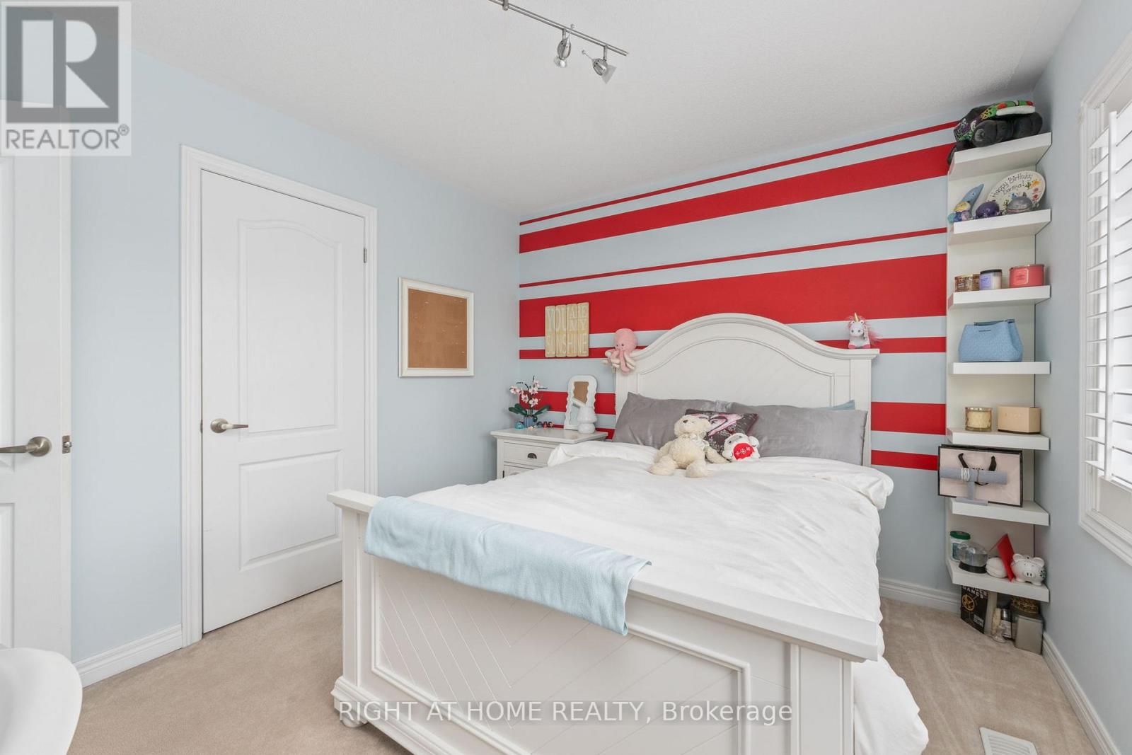 2230 Kwinter Road, Oakville, Ontario  L6M 0G1 - Photo 26 - W12881834