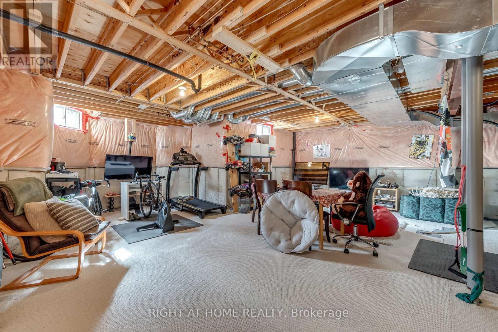 2230 Kwinter Road, Oakville, Ontario  L6M 0G1 - Photo 34 - W12881834