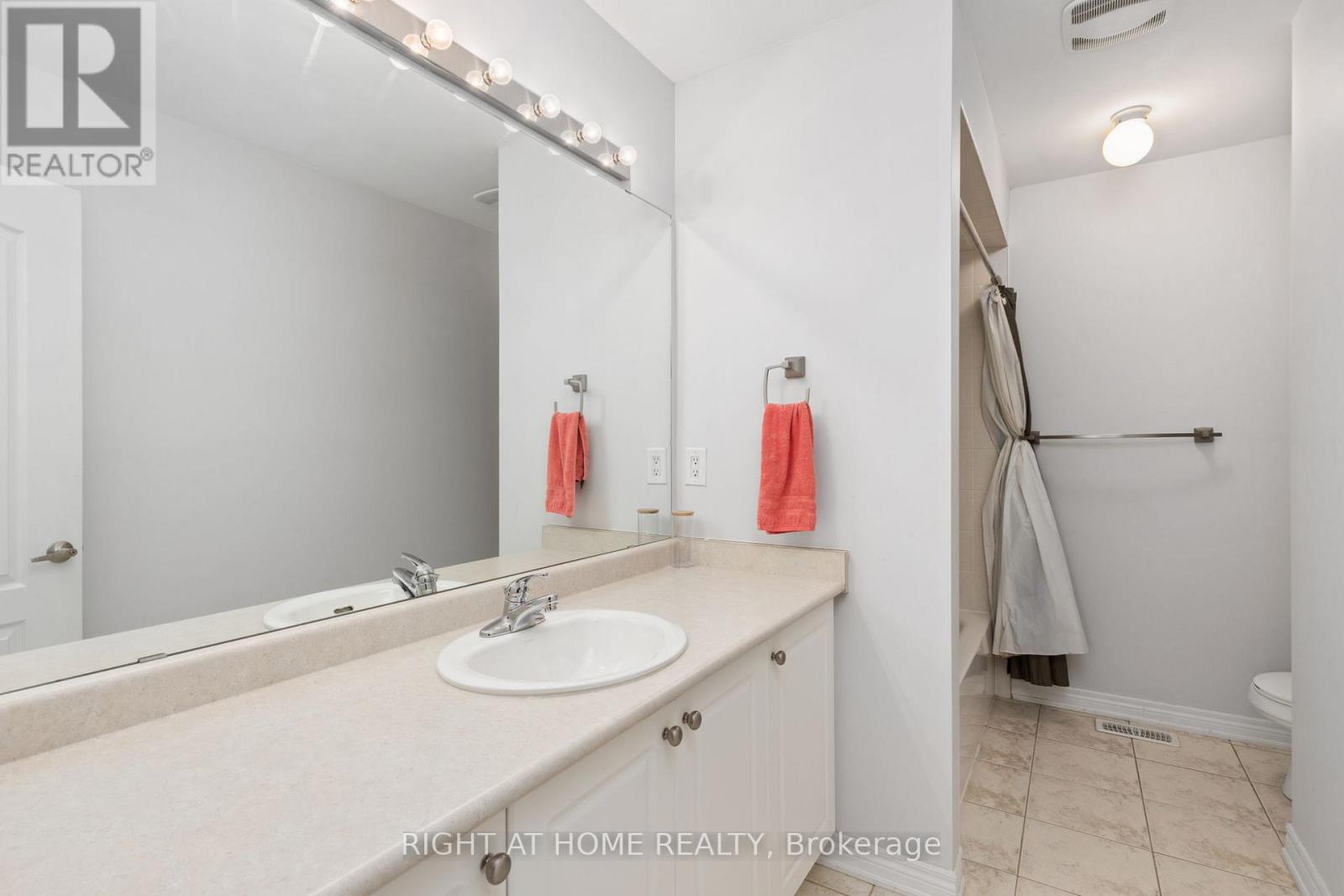 2230 Kwinter Road, Oakville, Ontario  L6M 0G1 - Photo 28 - W12881834