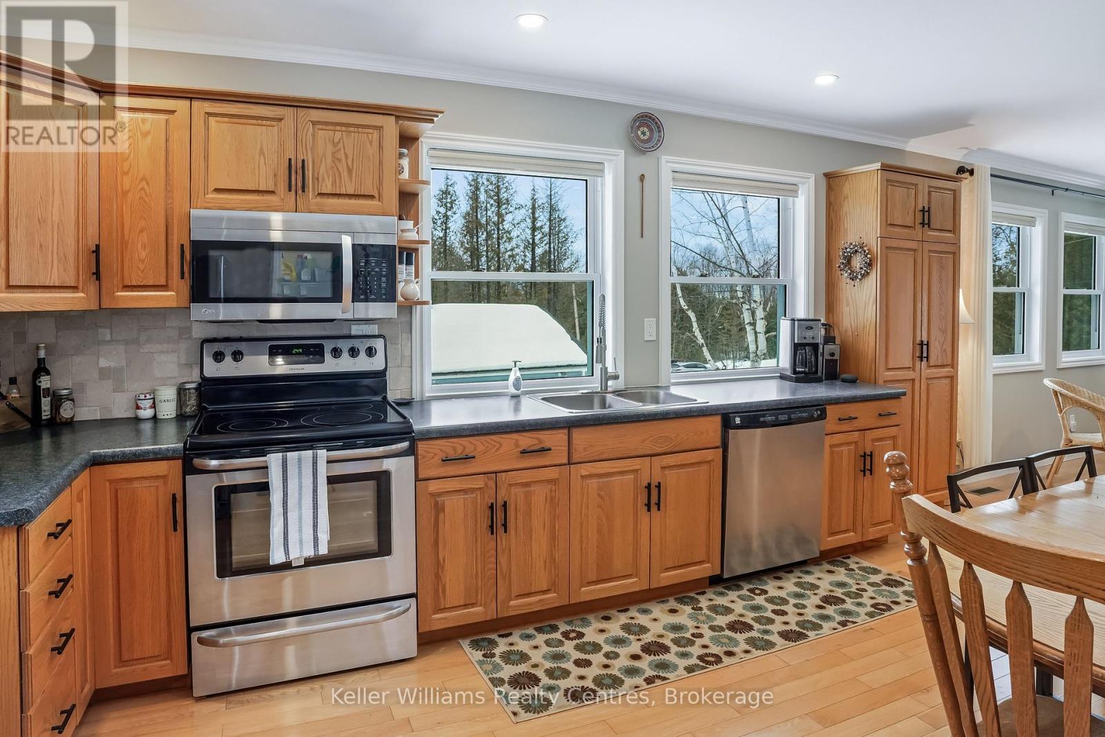 12 Twelfth Avenue, South Bruce Peninsula, Ontario  N0H 2T0 - Photo 8 - X12908146