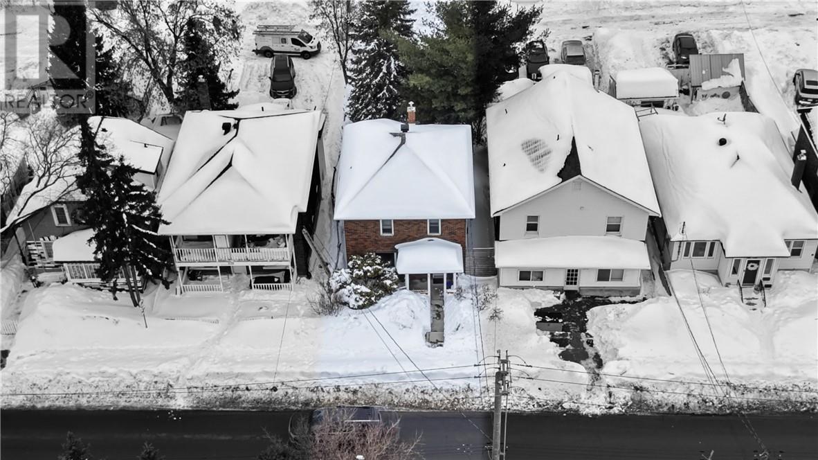 341 Frood Road, Sudbury, Ontario  P3C 4Z7 - Photo 4 - 2126877