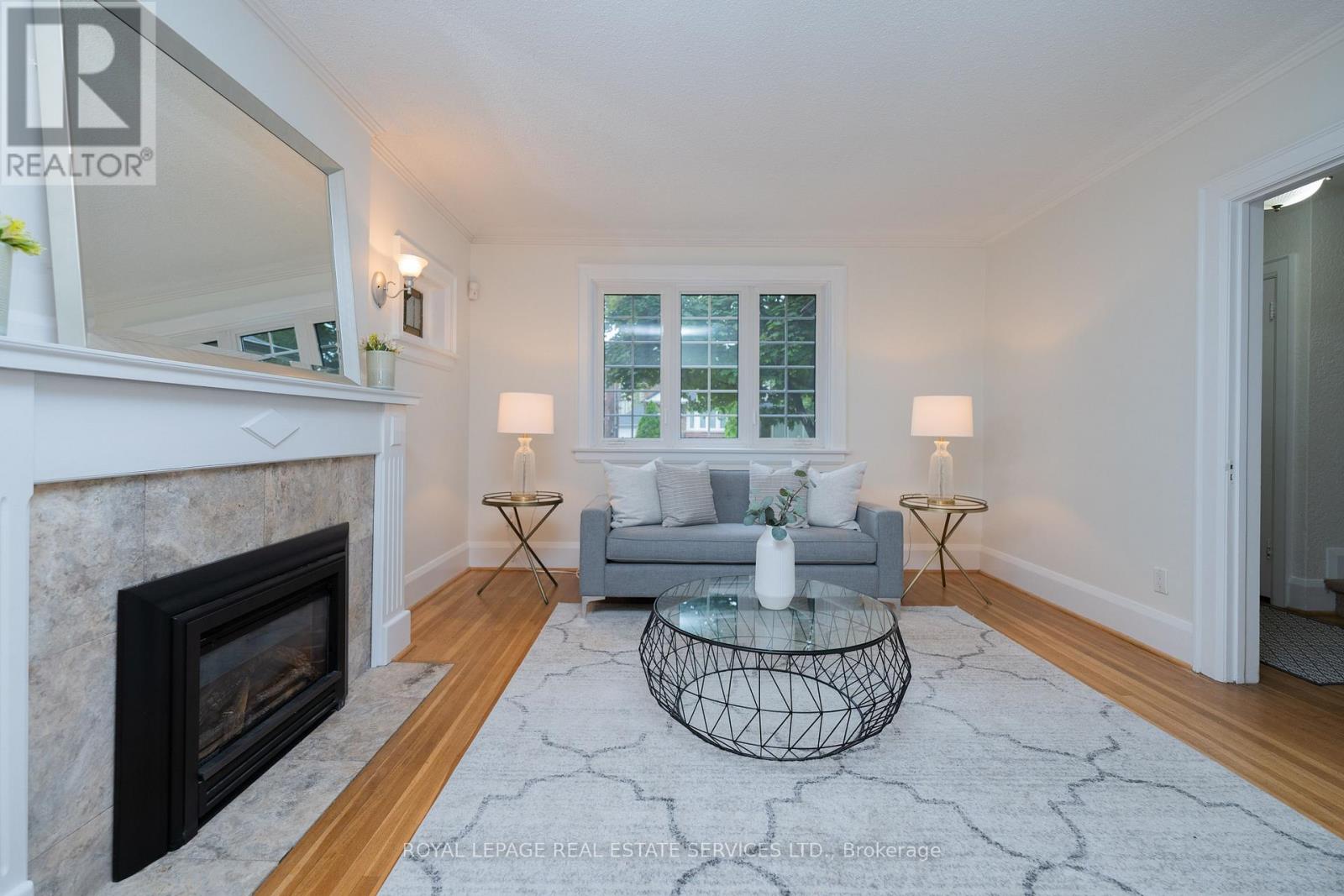 341 Old Orchard Grove, Toronto, Ontario  M5M 2E7 - Photo 11 - C12908150