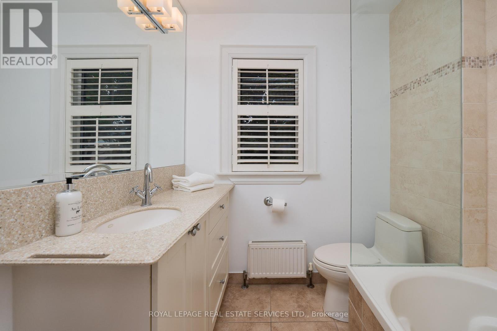 341 Old Orchard Grove, Toronto, Ontario  M5M 2E7 - Photo 25 - C12908150