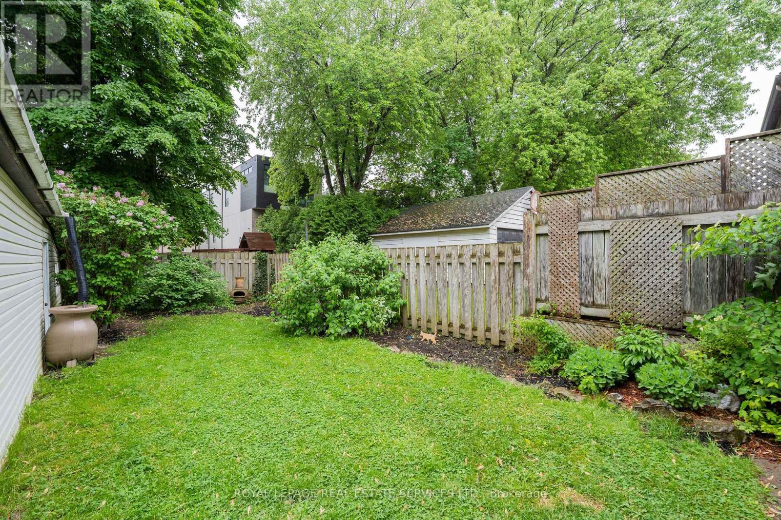 341 Old Orchard Grove, Toronto, Ontario  M5M 2E7 - Photo 46 - C12908150