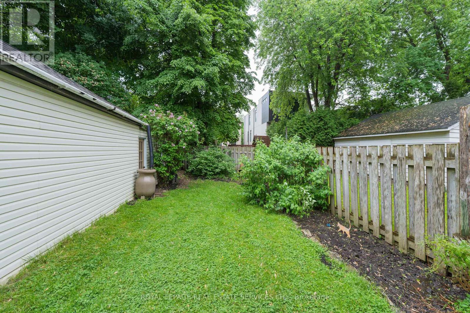 341 Old Orchard Grove, Toronto, Ontario  M5M 2E7 - Photo 47 - C12908150