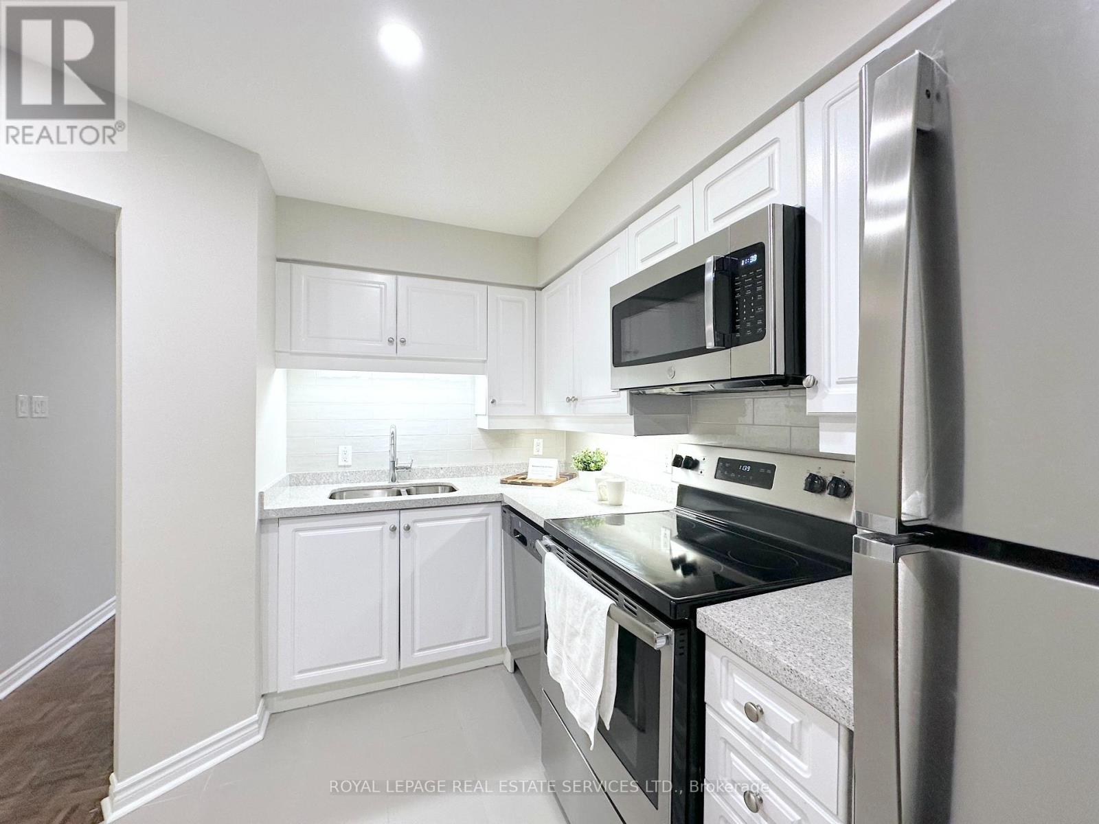 104 - 17 Brookbanks Drive, Toronto, Ontario  M3A 3R9 - Photo 6 - C12908170