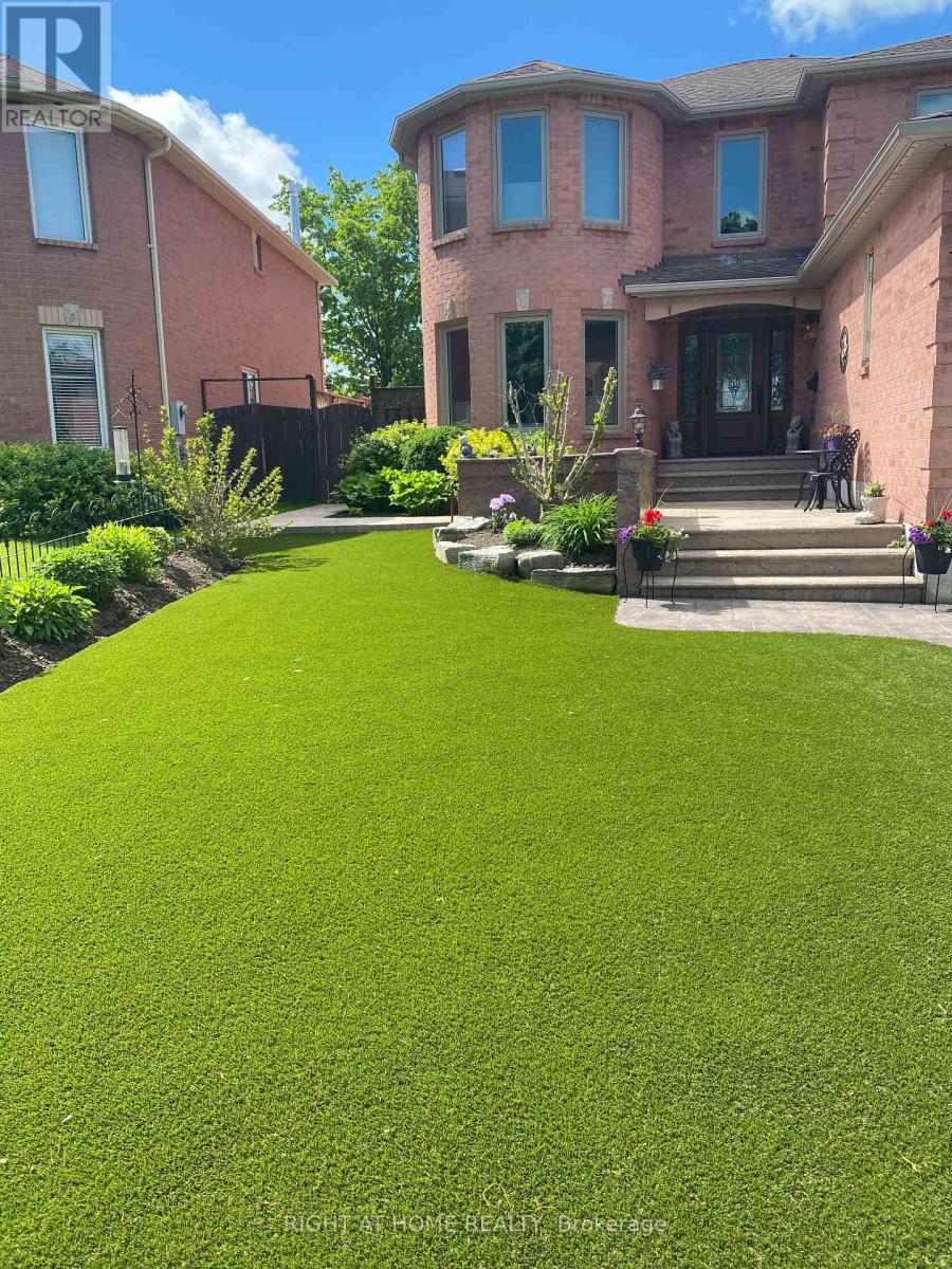 33 Willcocks Crescent, Ajax, Ontario  L1T 3L9 - Photo 4 - E12908154