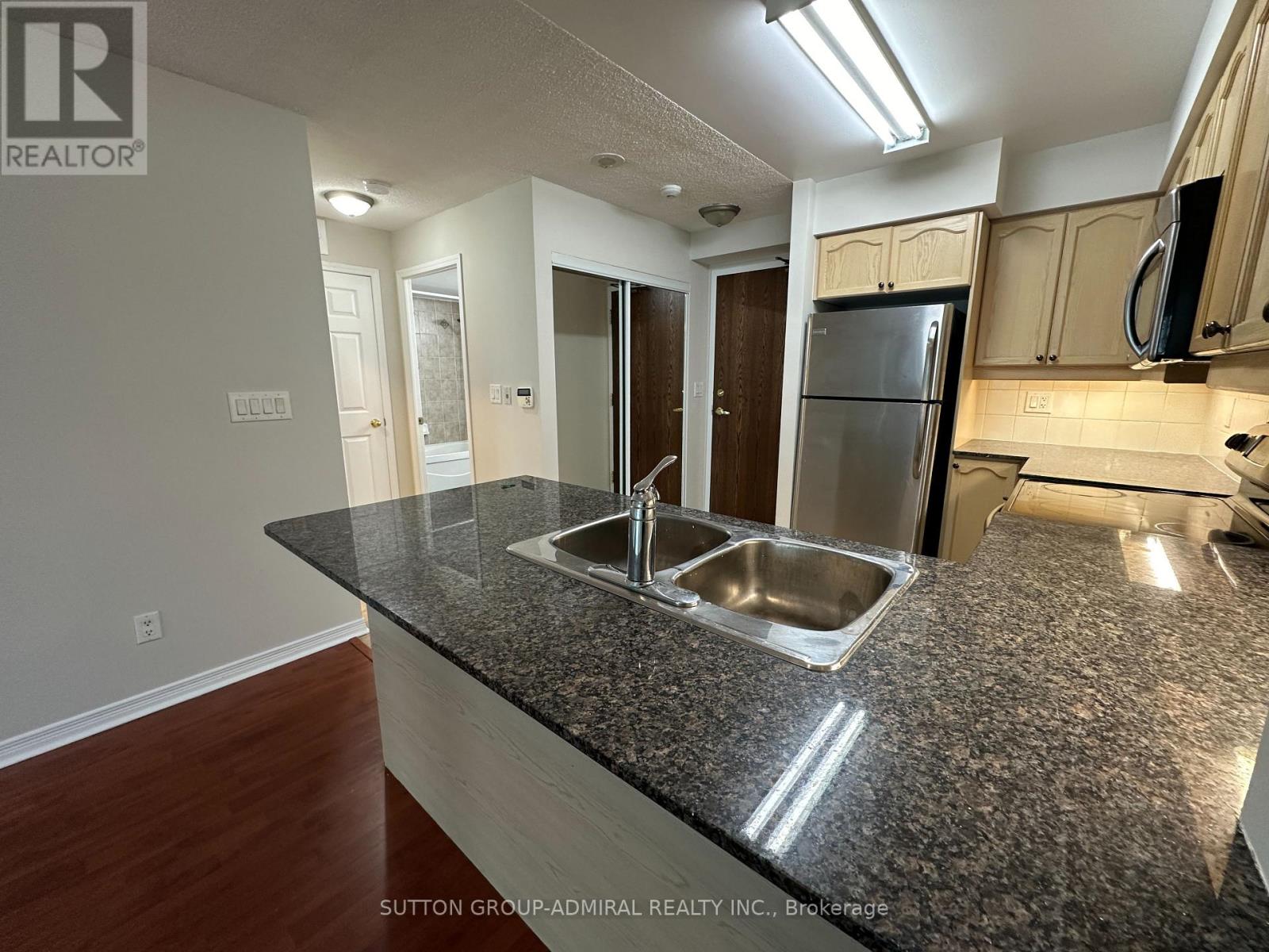 911 - 185 Oneida Crescent, Richmond Hill (Langstaff), Ontario  L4B 0B1 - Photo 12 - N12908138